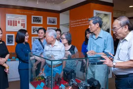Honran a fotógrafos veteranos con aportes a prensa revolucionaria de Vietnam