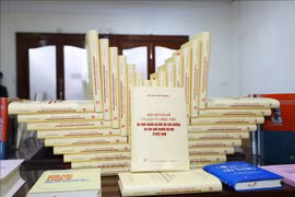 Libro de Nguyen Phu Trong afirma selección correcta del camino hacia el socialismo
