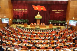 Líder del partido sudafricano impresionado por logros de Vietnam