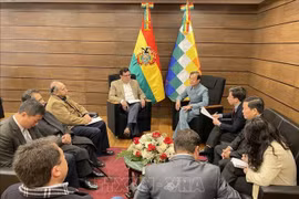 Entrechan lazos Partido Comunista de Vietnam y fuerza política de Bolivia