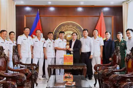 Armadas de Vietnam y Camboya fortalecen amistad
