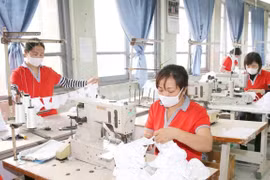 Paquete de dos mil 700 millones de dólares para apoyar a trabajadores en Vietnam