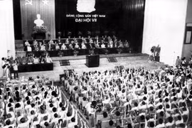 VII Congreso Nacional del Partido: Impulsar renovación integral, llevar el país por el camino del socialismo