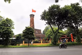 Recorrido por lugares históricos del Día de Liberación de la capital vietnamita