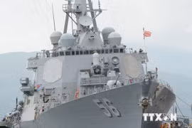 La nave USS John McCain de Estados Unidos (Fuente: VNA)