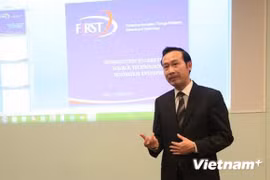 El embajador vietnamita en Reino Unido, Nguyen Van Thao, interviene en la cita. (Fuente: VNA)