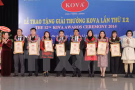 El acto de entrega de galardones de la Comisión de Premiación KOVA en Vietnam (Fuente: VNA)