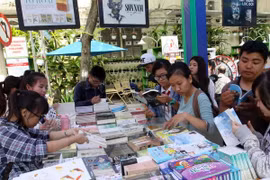 Abre Festival de Libros en Biblioteca Nacional en Hanoi 