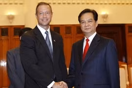 El Premier vietnamita, Nguyen Tan Dung, recibe a gobernador de Maryland, Martin O'Malley (Fuente: VNA)
