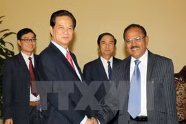 El primer ministro de Vietnam Nguyen Tan Dung recibió al asesor de Seguridad Nacional indio, Ajit Kumar Doval (Fuente:VNA)