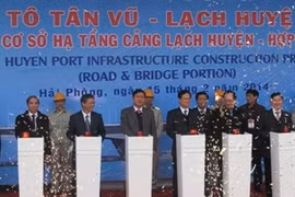 El primer ministro vietnamita, Nguyen Tan Dung, en la inauguración de la construcción de la obra (Fuente :VNA)