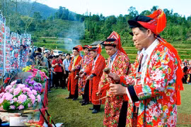 Culto a los ancestros de minoría étnica en Ha Giang, reconocido patrimonio cultural de Vietnam 