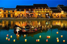 Hoi An lista para festejos de fin de año 