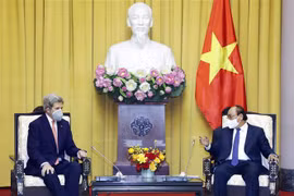Presidente vietnamita recibe al enviado especial de EE.UU. para el cambio climático