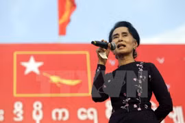 La líder del opositor Liga Nacional para la Democracia, Aung San Suu Kyi 