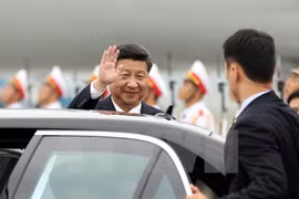 Llega Xi Jinping a Vietnam para iniciar visita estatal