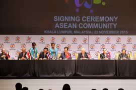 Ratifican Declaración Kuala Lumpur sobre formación de Comunidad de ASEAN