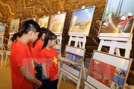  Muestra de amor hacia mar nacional mediante exposición fotográfica