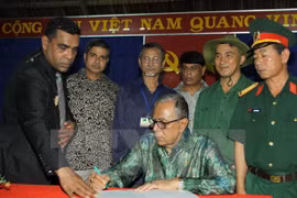 Presidente bangladesí visita Ciudad Ho Chi Minh