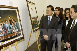 Inauguran exhibición “Vietnam en mis ojos” de artista estadounidense