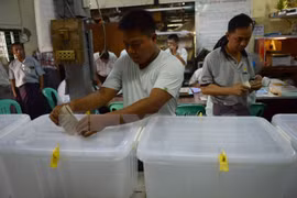 Celebran históricas elecciones en Myanmar