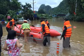  Raúl Castro expresa condolencias a Vietnam por inundaciones