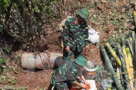 Moviliza Vietnam recursos nacionales y extranjeros a superación de secuelas de bomba