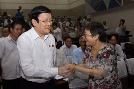 Presidente dialoga con votantes de Ciudad Ho Chi Minh