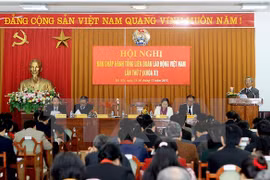 Confederación de Trabajadores vietnamitas debate pautas para 2016