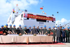 Botan al agua Guardacostas 8005 en Da Nang