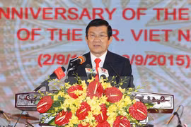 Líderes vietnamitas celebran Día Nacional con recepción