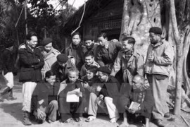 Celebra Vietnam actividades por 70 años de Revolución de Agosto