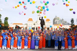 Contraen matrimonio 100 parejas en Ciudad Ho Chi Minh