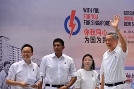 Compromete Singapur realizar sucesión de poder con cautela