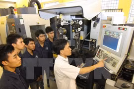 Vietnam planea capacitar a más de dos millones de personas en 2016