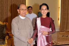 Conversaciones políticas en Myanmar para transferencia pacífica del poder