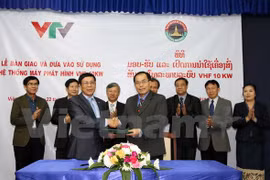 Ayuda Vietnam a Laos en desarrollo de radiodifusión