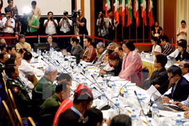 Firman gobierno birmano y ocho guerrillas pacto de cese de fuego