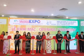 Inauguran ferias internacionales de comercio en Vietnam