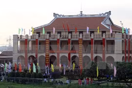 Rinden homenaje a presidentes Ho Chi Minh y Ton Duc Thang