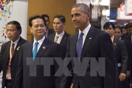 Barack Obama llama a evitar militarización de asunto de Mar del Este