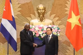 El presidente de la Asamblea Nacional de Vietnam, Tran Thanh Man, y el presidente de la Asamblea Nacional del Poder Popular de Cuba, Esteban Lazo Hernández, en julio pasado. (Fuente: VNA)