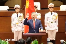 El presidente de Vietnam, To Lam, presta juramento. (Fuente: VNA)