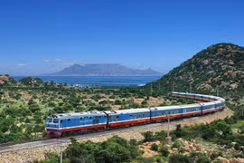 Vietnam por mejorar transporte intermodal ferroviario