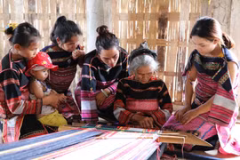 Apoyan formación profesional para personas mayores en preparación del envejecimiento poblacional