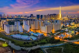Ciudad Ho Chi Minh por mantener impulso de crecimiento económico en 2023