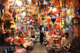 [Foto] Hanoyenses disfrutan el Festival del Medio Otoño en el casco antiguo