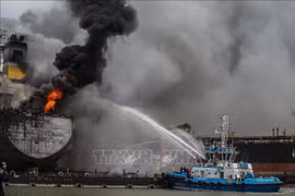 Al menos 22 heridos en incendio de petrolero en Indonesia
