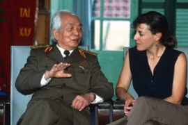 (Televisión) Fotógrafa estadounidense lleva 30 años capturando imágenes de Vietnam