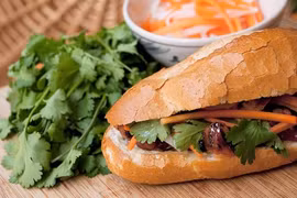 (Video) Banh Mi, el emparedado de Vietnam que conquista a los japoneses